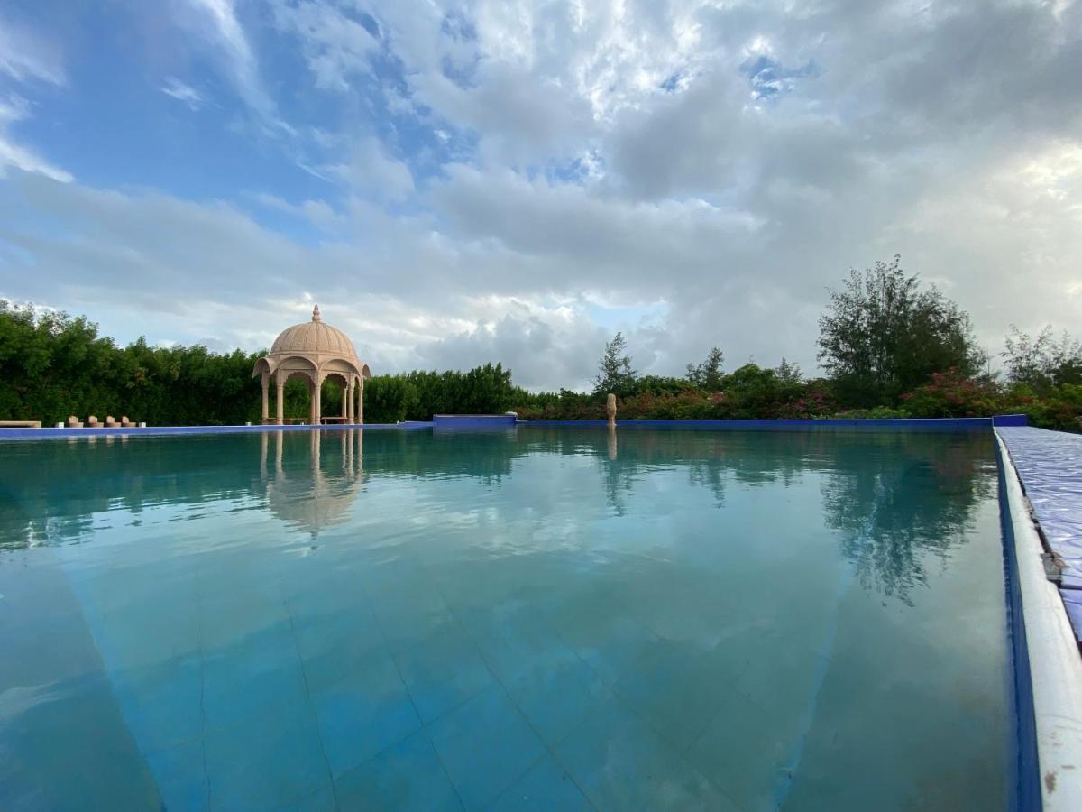 City The Village Beach Resort Laeja Екстериор снимка
