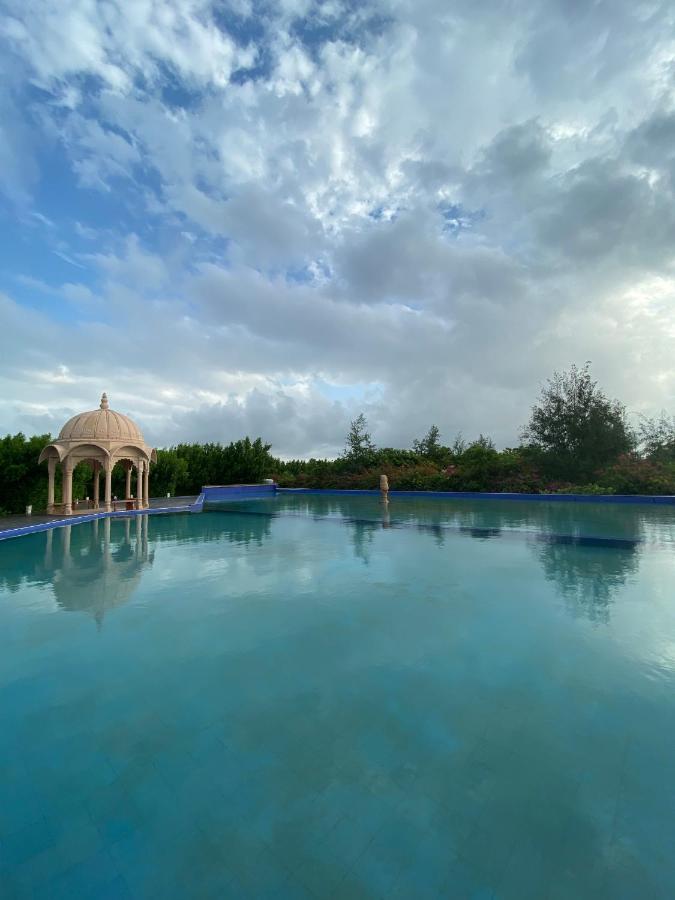 City The Village Beach Resort Laeja Екстериор снимка