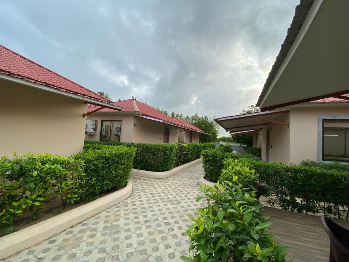 City The Village Beach Resort Laeja Екстериор снимка
