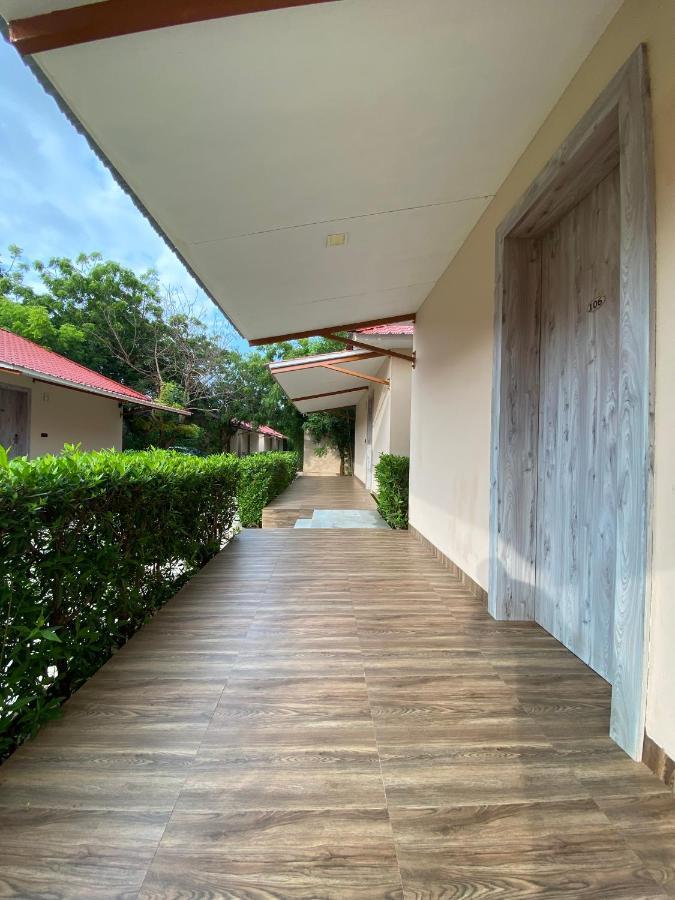 City The Village Beach Resort Laeja Екстериор снимка